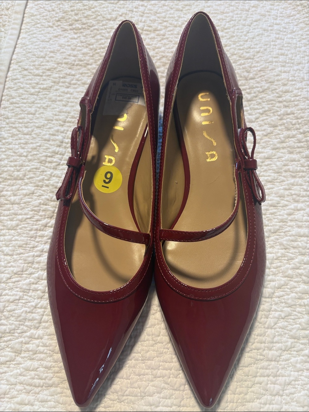 Unisa Women's Burgundy Patent Pointed-Toe Mary Jane Flats. Size 9. NWT